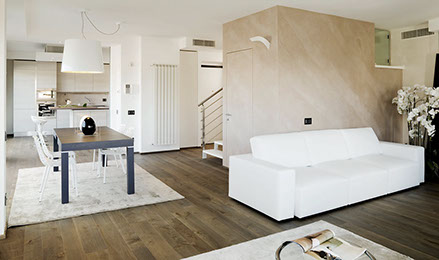 interni attico zona giorno