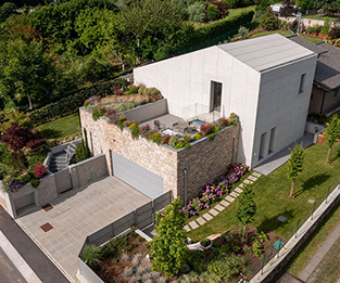 Esterno casa di paglia