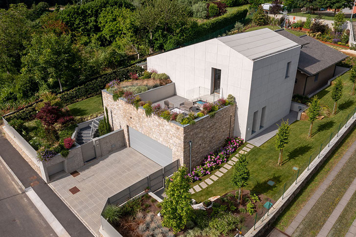 casa di paglia vista strada Torre Boldone