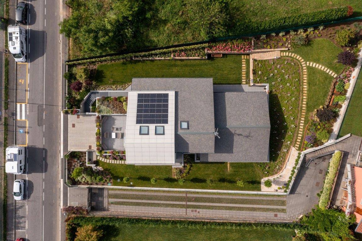 Esterno casa di paglia