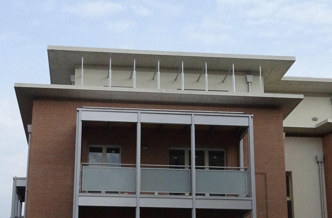 mattoni vista condominio vetro