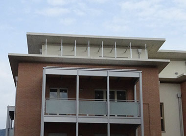 mattoni vista condominio vetro