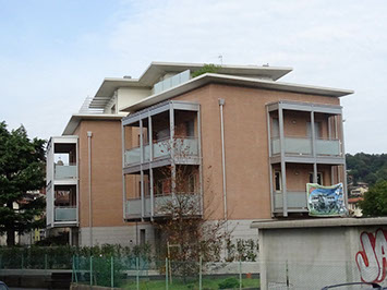 mattoni vista condominio vetro