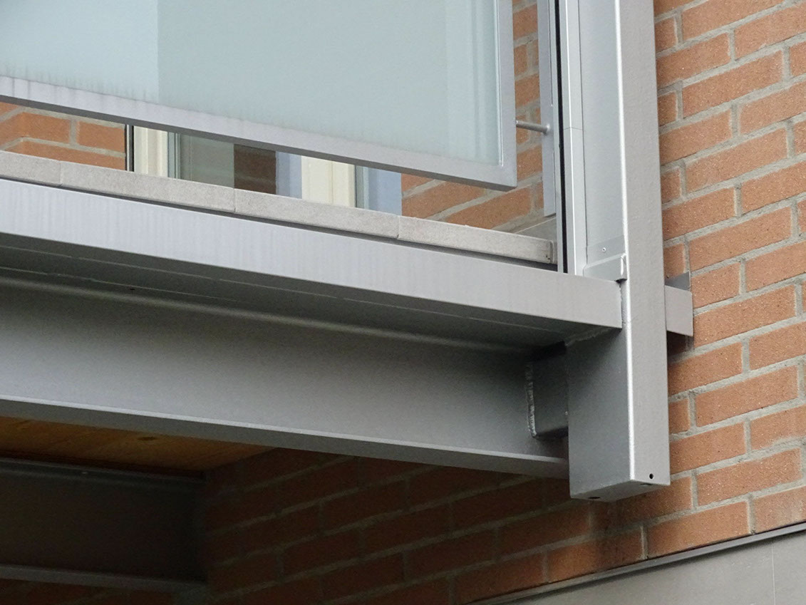 mattoni vista condominio vetro