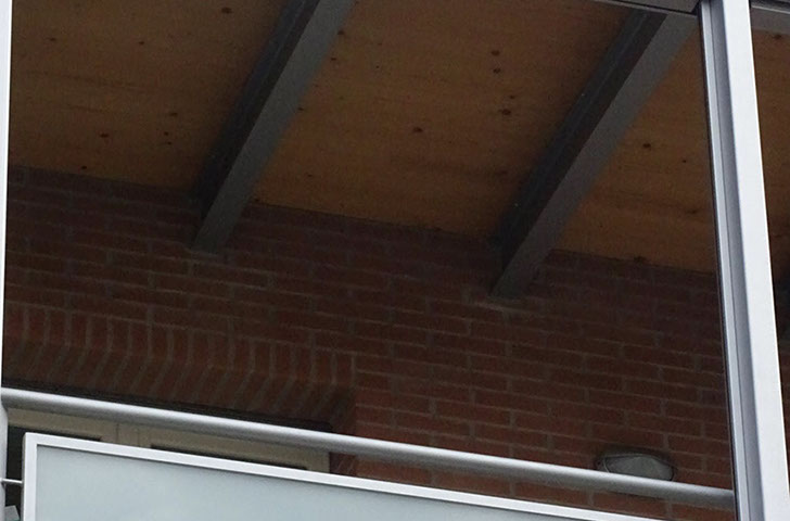 mattoni vista condominio vetro