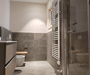 Bagno casa a Torre Boldone