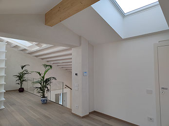 Soppalco e lucernario casa a Torre Boldone 