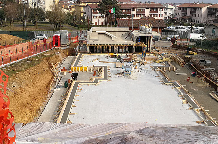 realizzazione cordoli pareti di paglia