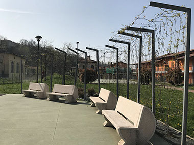 panchine parco pergolato