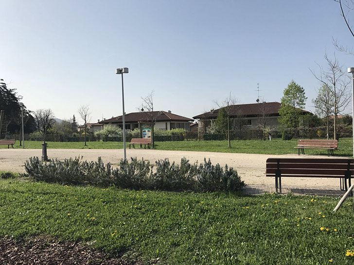 panchine viale interno