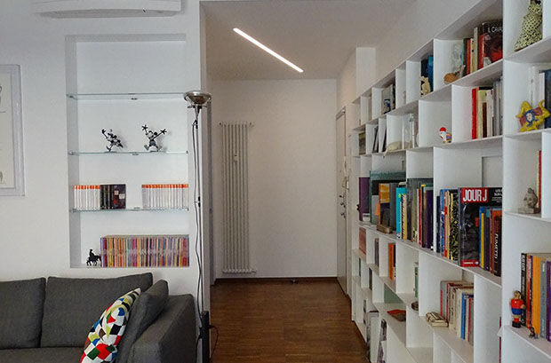 ingresso libreria divano parquet finiture